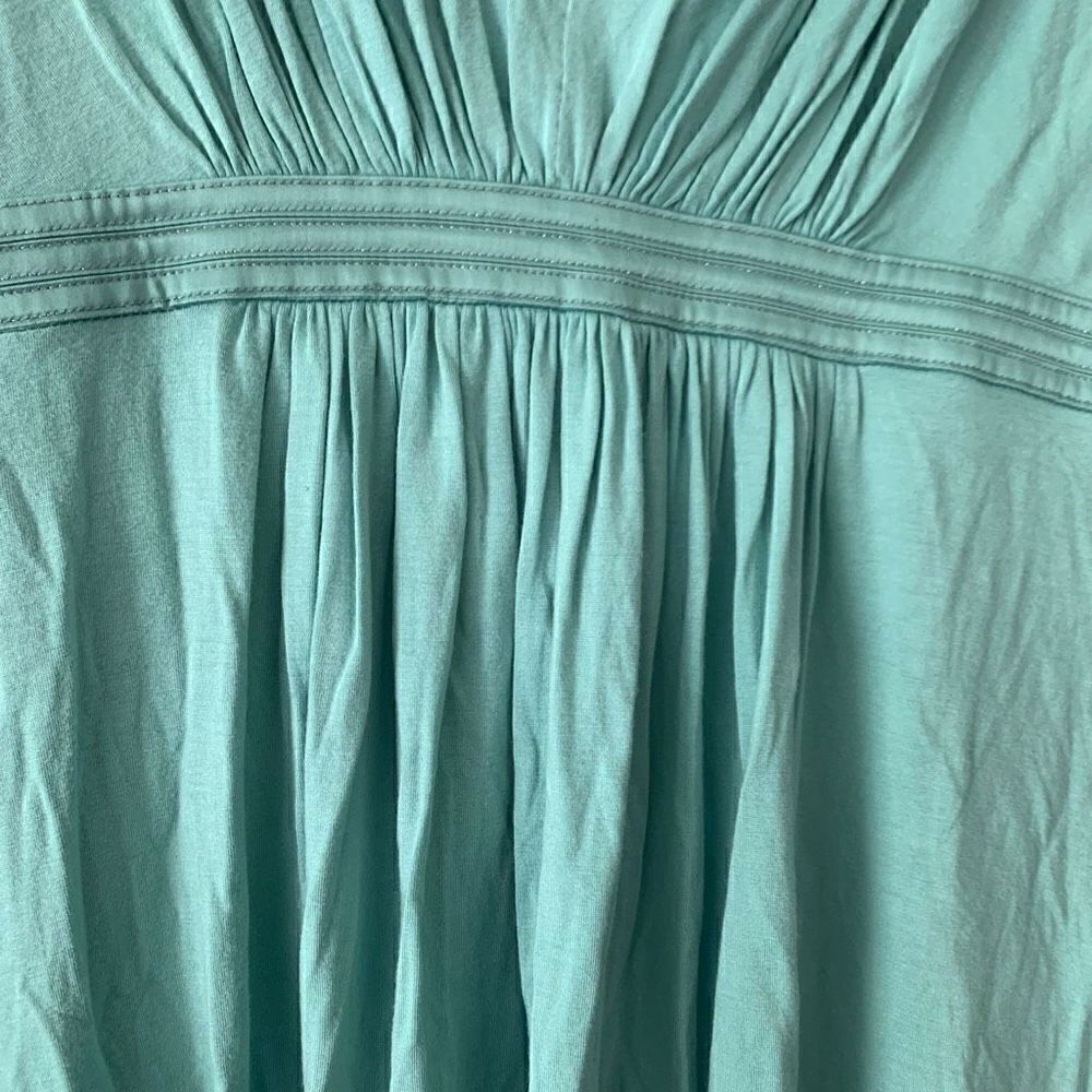 Express | Deep V-Neck Top - Picture 3 of 10